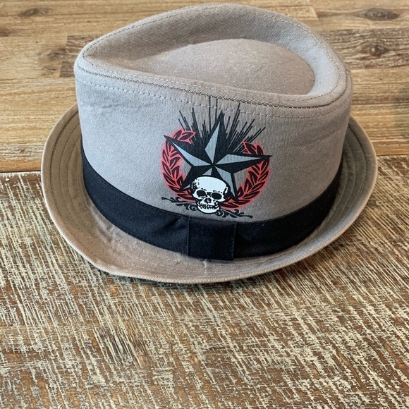 Y2K Fedora - Picture 1 of 8